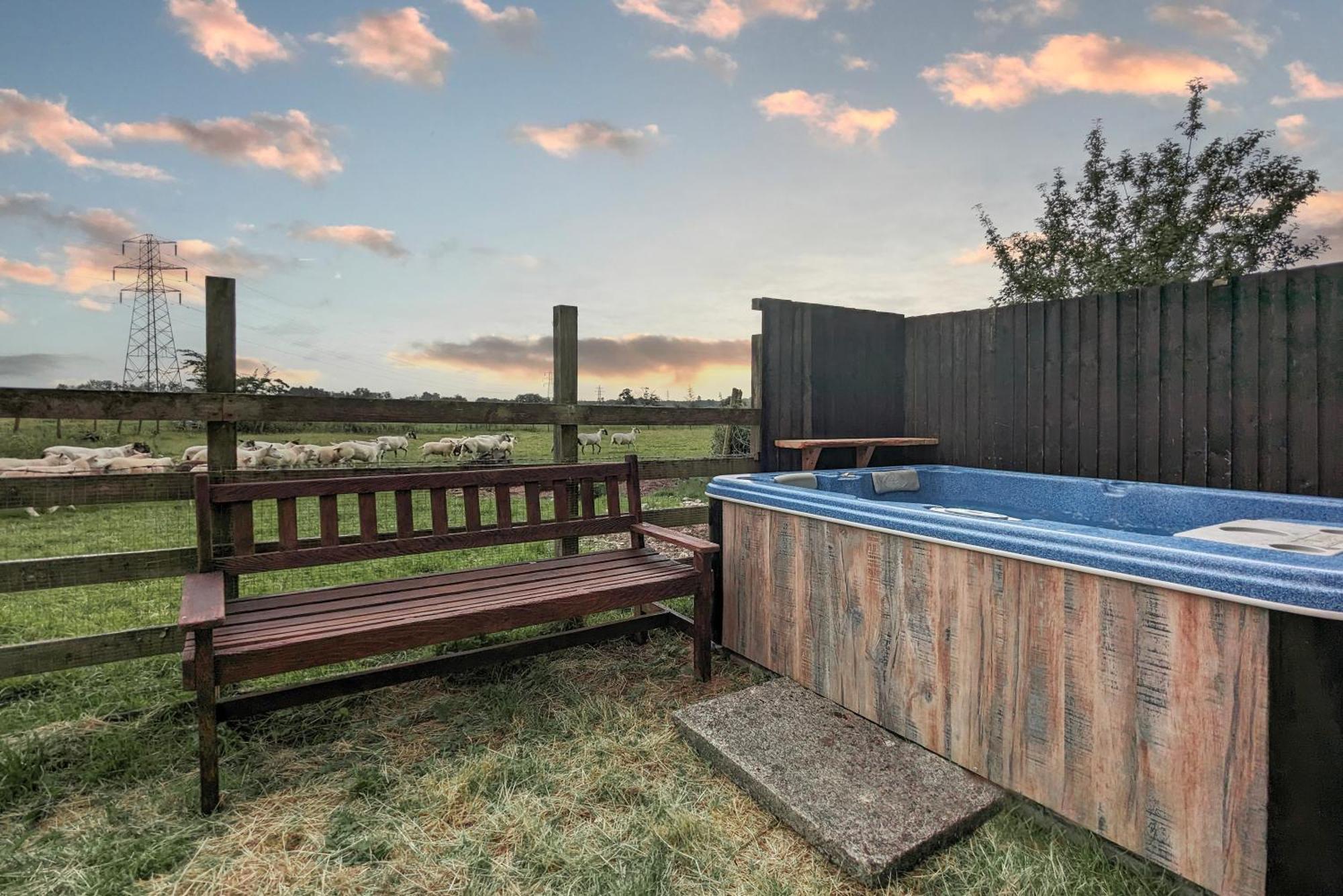 The Gilpin Farmhouse, Lake District Getaway Levens Экстерьер фото
